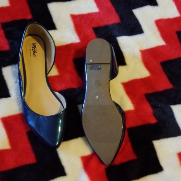 Shoes - Picture 2 of 2